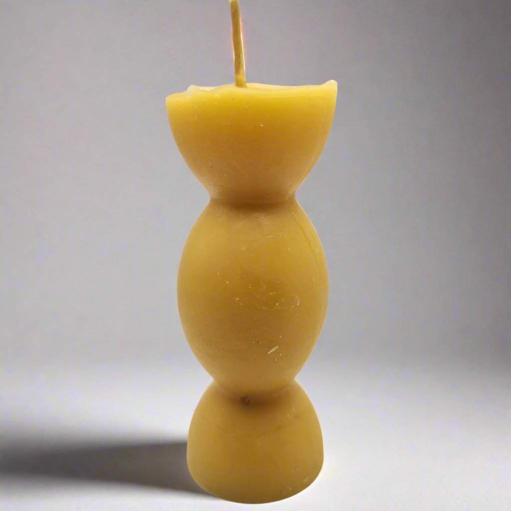 Curvy Candle